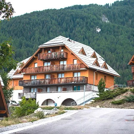 Appartamento Duplex 2p Avec Balcon, Parking Et Casiers à - Fr-1-504-686 Uvernet-Fours